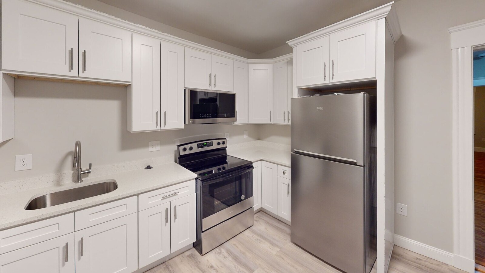 4 bedroom Available NoW!! - 4 bedroom Available NoW!!