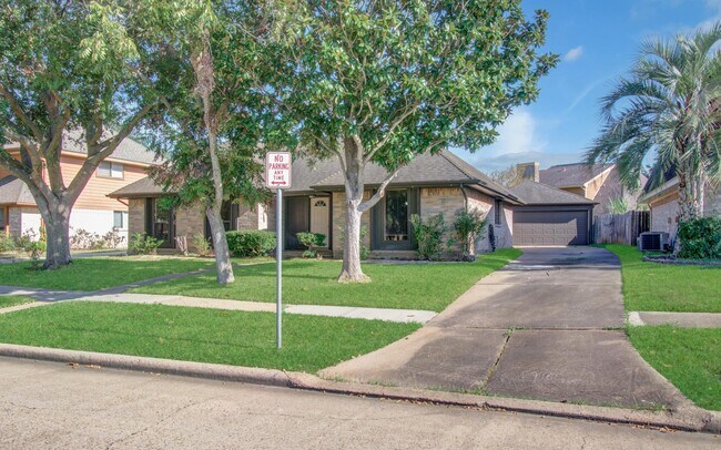 Photo - 2707 Planters St