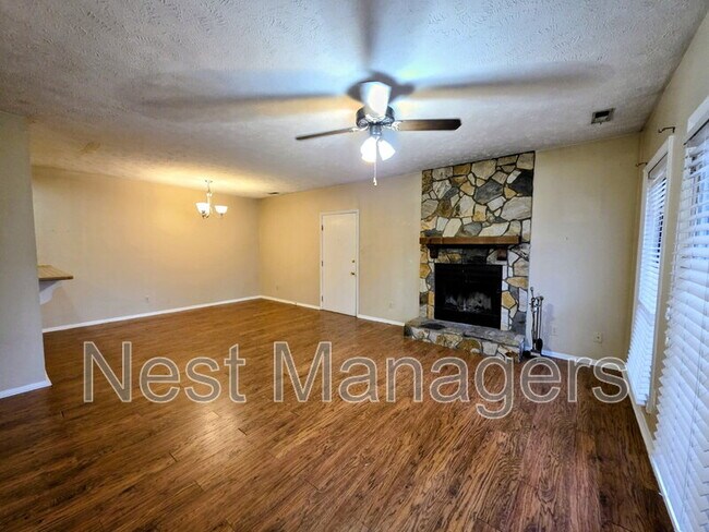 Photo - 1861 Tryon Dr Unit 3