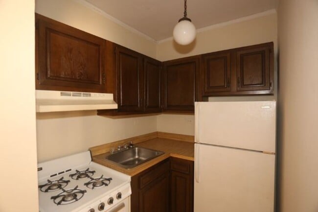 Photo - 833 W Wolfram St Unit J00W