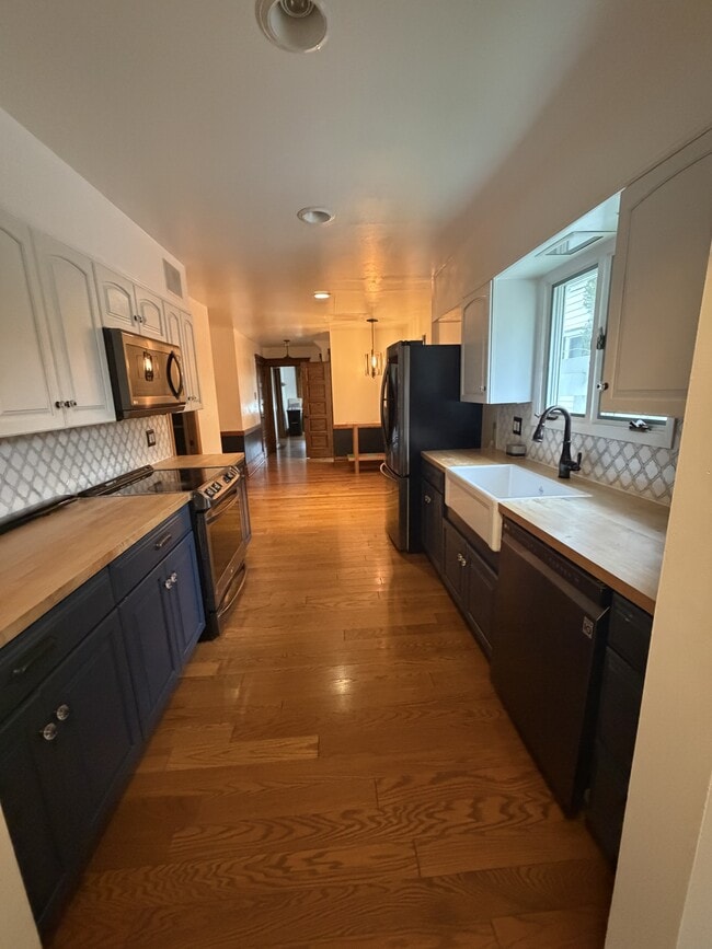 Photo - 335 N 8th St