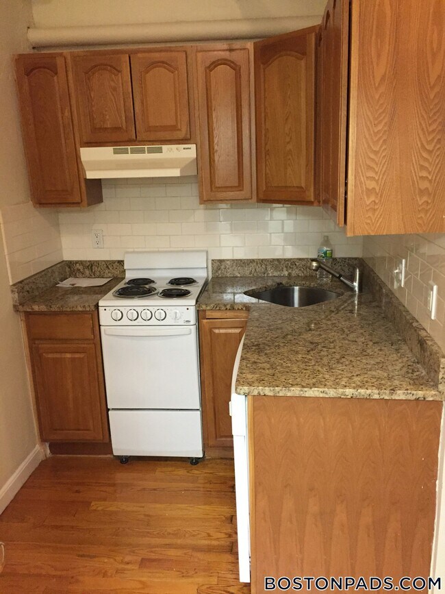 Photo - 115 St Stephen St Unidad B-2