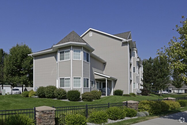 Deer Creek Apartments For Rent in Spokane, WA