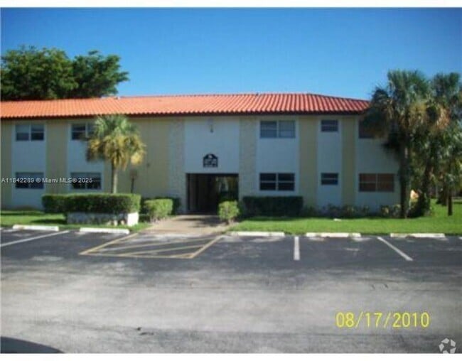 Building Photo - 1200 SW 50th Ave Unit 210-3 Rental