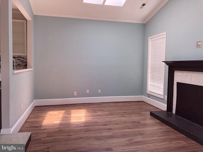 Photo - 12319 Cliveden St