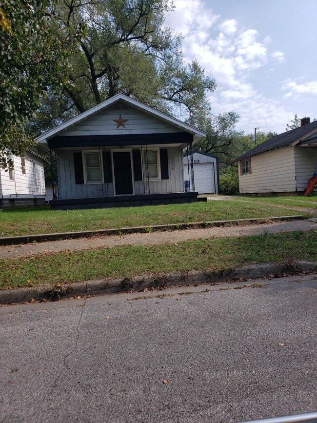 Building Photo - 1735 N 26th St Rental