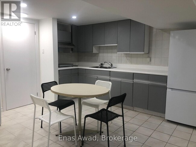 Photo - 312 Strathmore Blvd