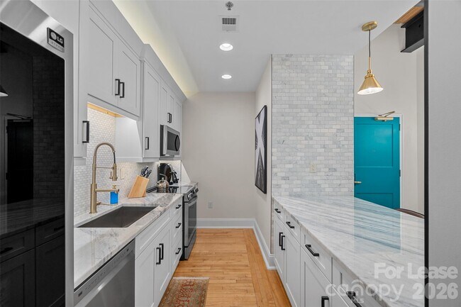 Photo - 310 Arlington Ave Unit 205