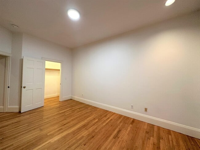 Photo - 10 Yarmouth St Unit 1