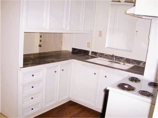 Photo - 1833 Oriole Dr