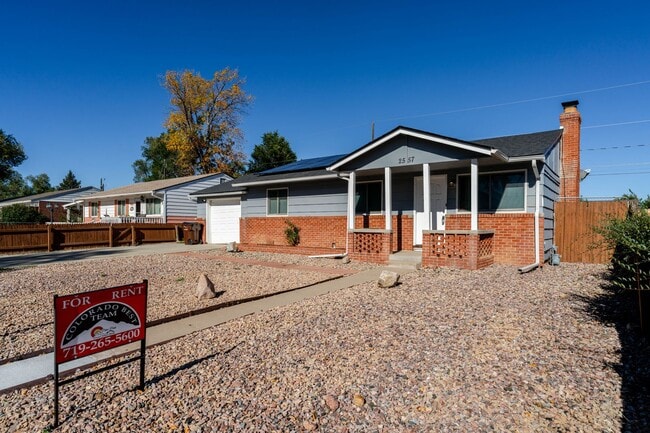 Building Photo - SPECIAL: $800 OFF FIRST MONTH'S RENT | $18...