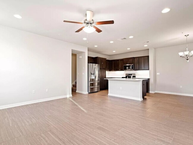 Photo - 4 Bedroom Condo in Austin