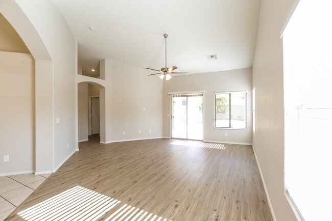 Photo - 5158 W Vista Ave