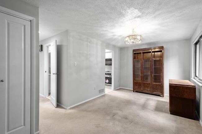 Photo - 214 Wedgewood Rd