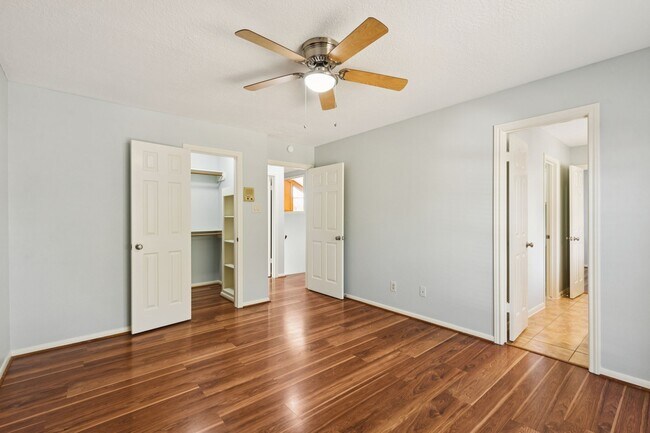 Photo - 14819 Walbrook Dr