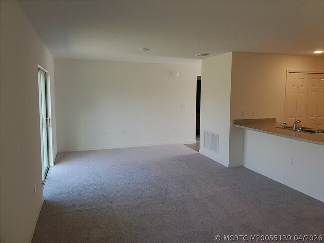 Photo - 611 SW McComb Ave