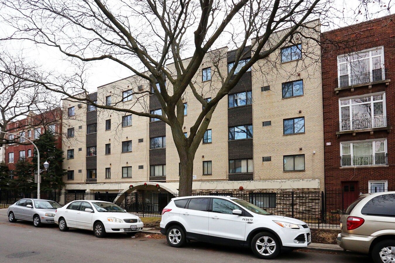 Photo - 6011-6015 N Winthrop Ave