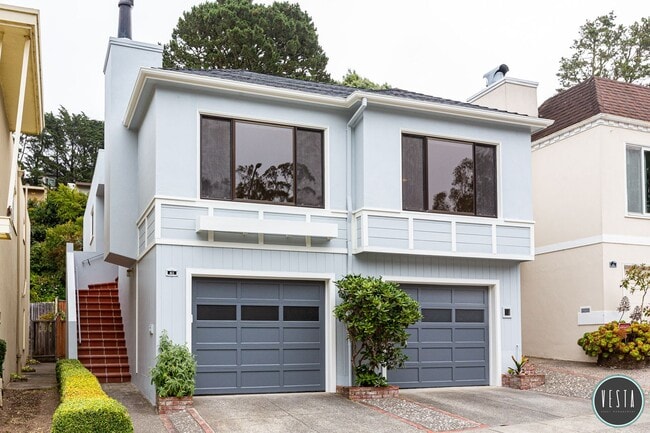 Building Photo - Exceptional Mid-Century 3BR Home in One of San Francisco's Hidden Gems