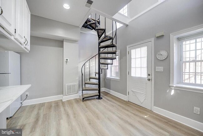 Photo - 1213 12th St NW Unidad C