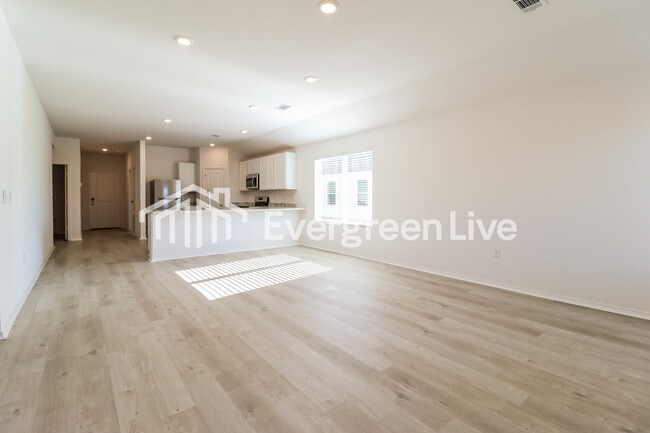 Photo - 33 Sourdough Crk Ln