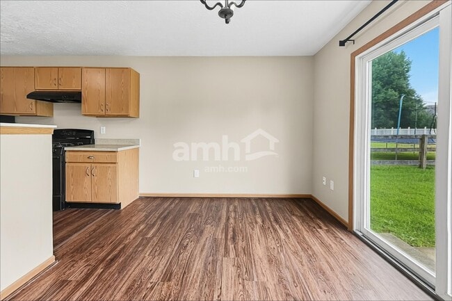 430 Hartford Ct
