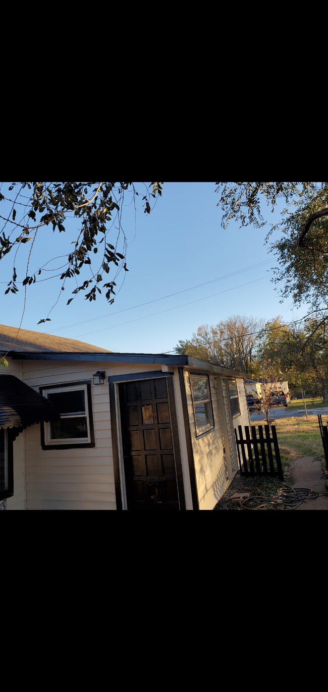 Photo - 1403 N Atlanta Pl