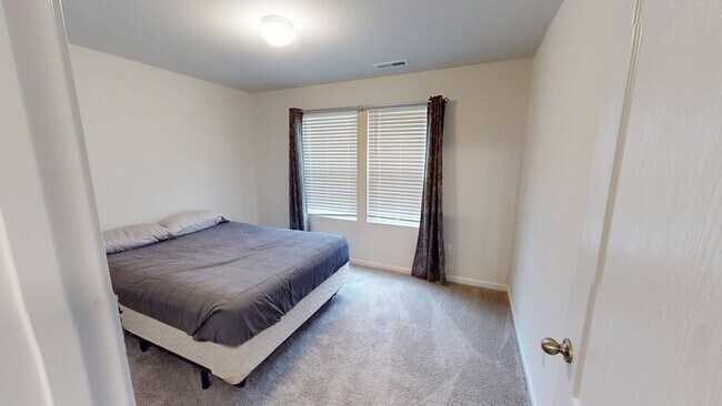 Photo - Pet Friendly 2023 Build in Convenient Location!