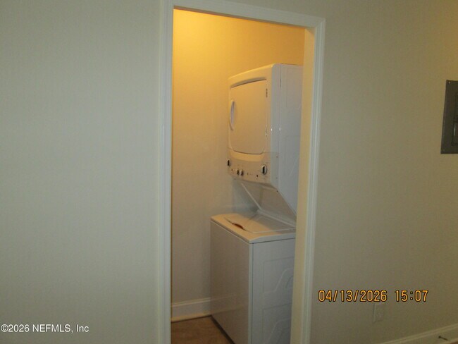 Photo - 1200 Bretta St