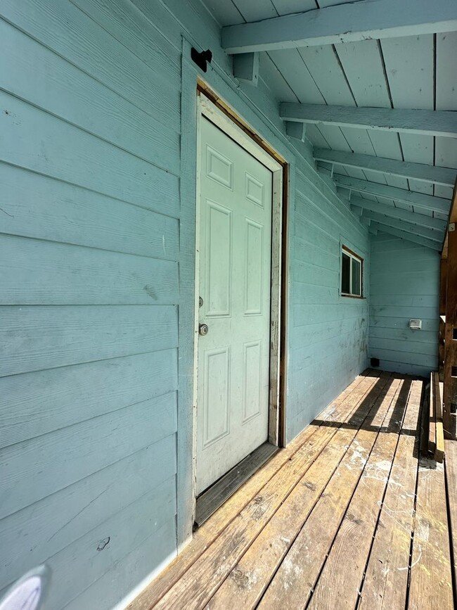 Large 4 Bedroom Apartment in Canyonville - Large 4 Bedroom Apartment in Canyonville