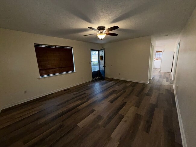 Photo - Adorable Updated Home for Rent in Guntersville, AL!