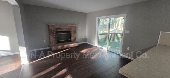 Photo - 412 Lakeside Dr