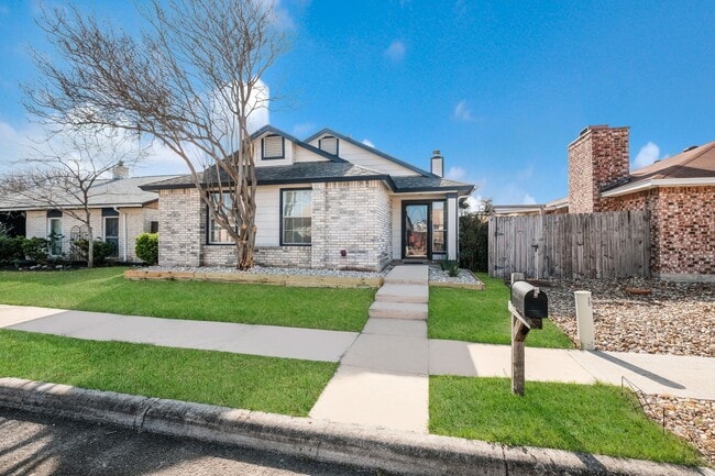 629 Fern Meadow Dr