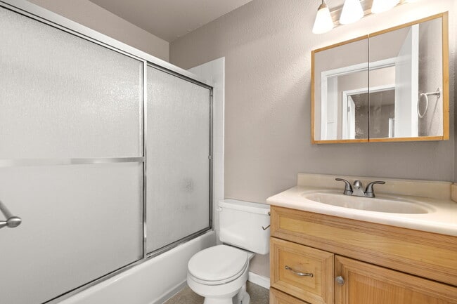 Photo - 9101 Newhall Dr