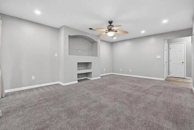 Photo - 3575 Oakvale Rd Unit 102
