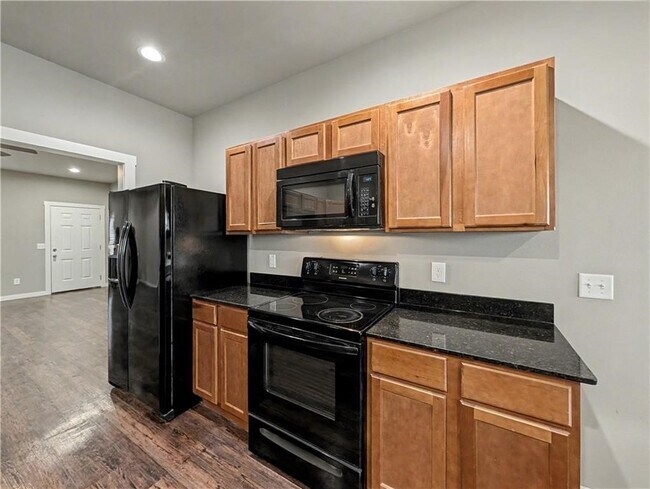 Photo - 862 Oakwood Ln