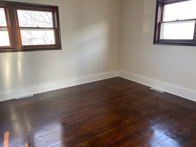 Photo - 41 S Howell St