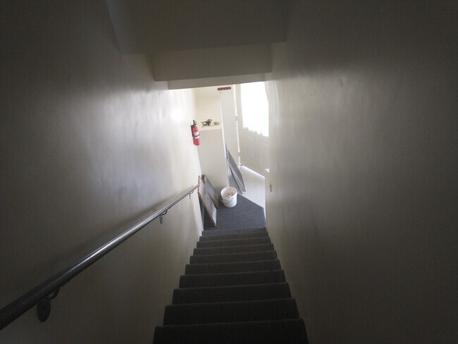 Photo - 1329 W 29th St