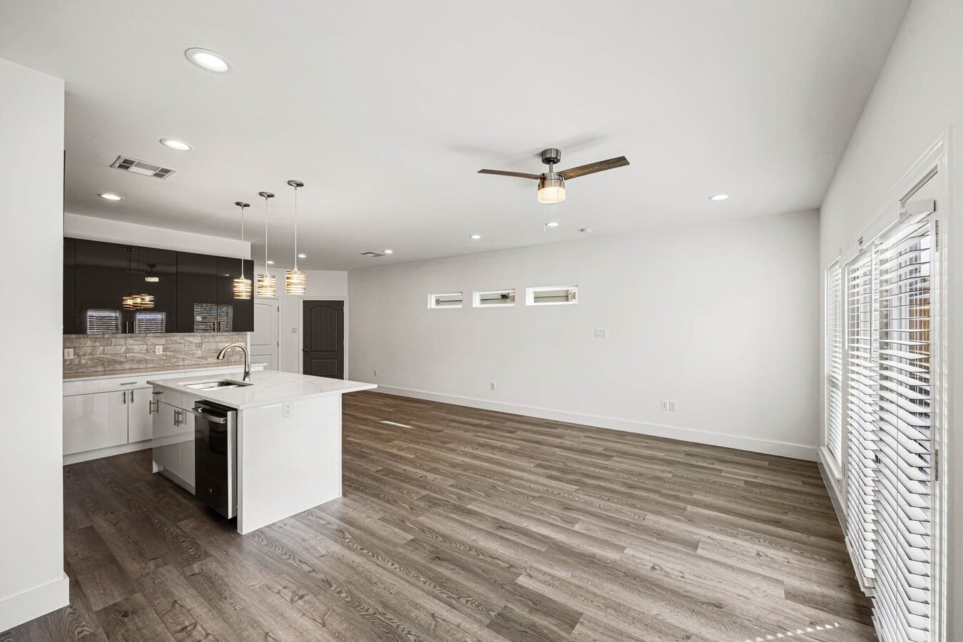 Photo - 4512 Noble St