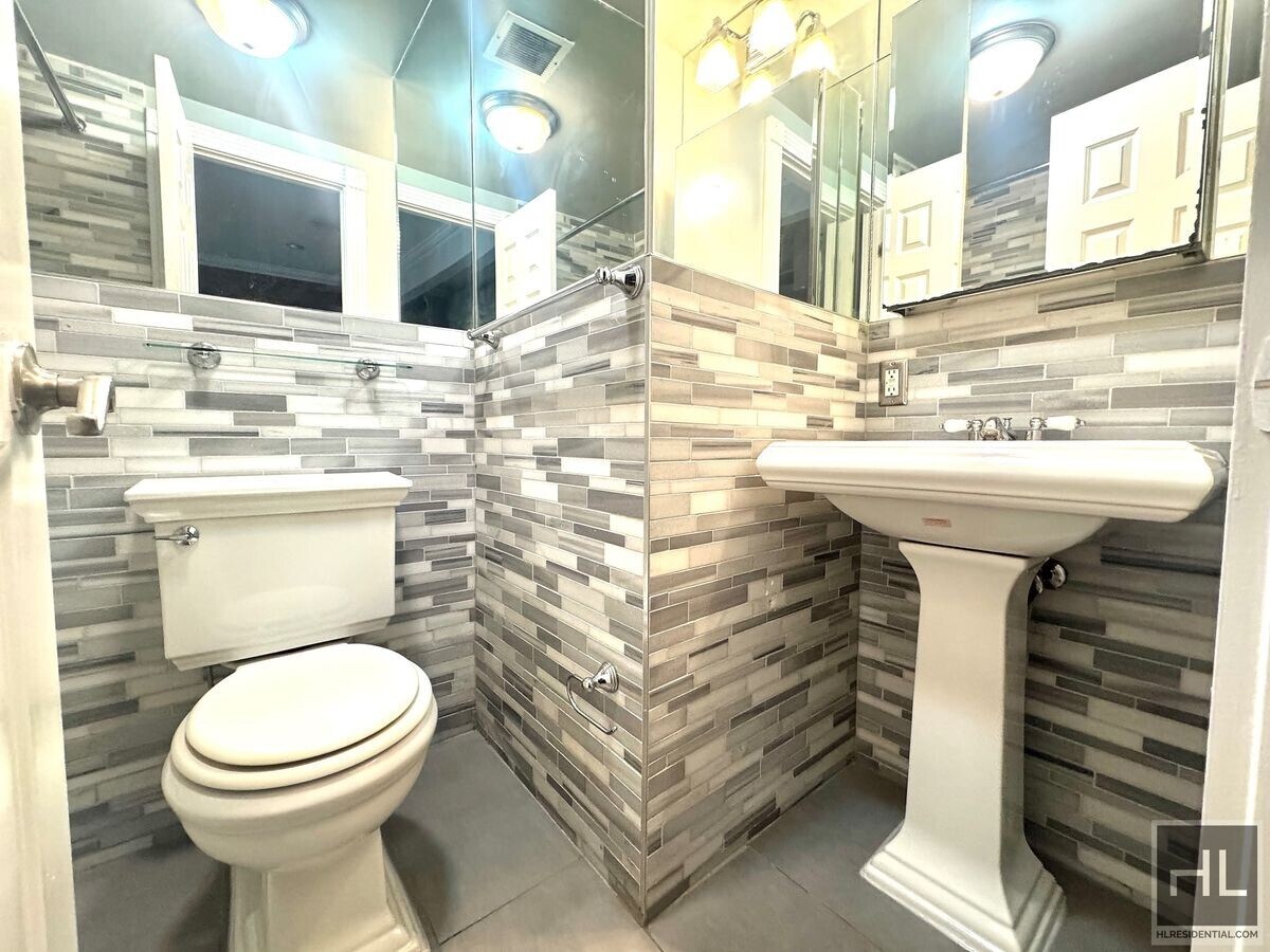 Photo - East 9th Street Unit 7