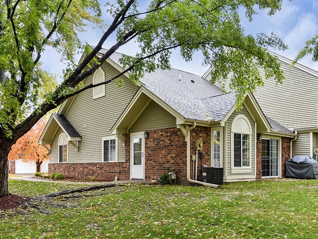 Birch Lake Townhomes For Rent in White Bear Lake, MN | ForRent.com