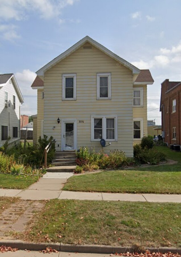 Photo - 200 N Lincoln St Apartment Unit 2