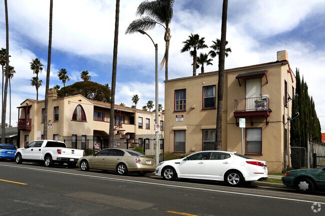 Photo - Marine Court Apartments