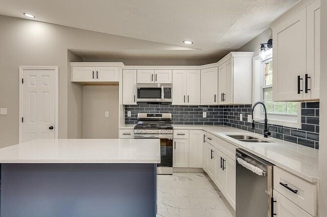 Photo - 1708 Brandon Square