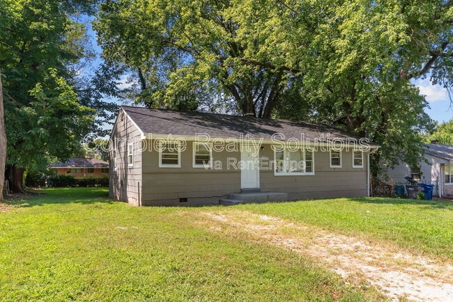 Photo - 1132 Redman Blvd