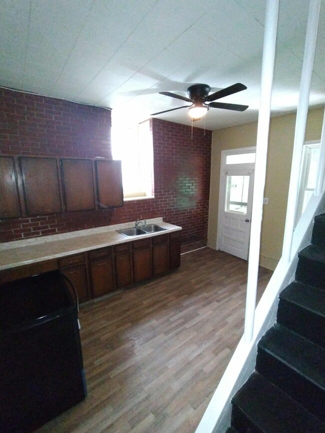 Photo - 170-172 Market St Cumbola, PA