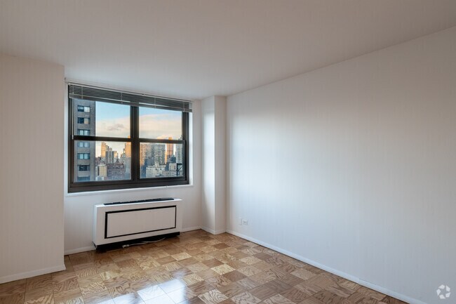 1BD, 1BA - 750SF - The Wellesley