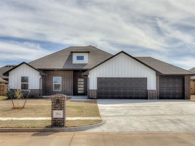 Building Photo - 2004 W Flintlock Wy