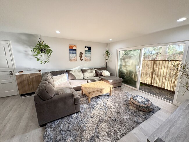 Building Photo - 2362 Hosp Way Unit 136