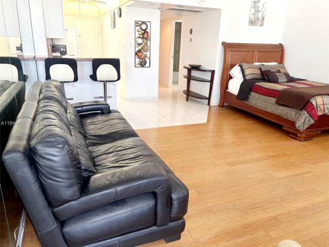 Photo - 100 Lincoln Rd Unit 812