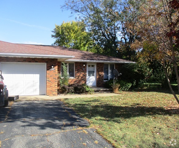 Building Photo - 24162 Maple Ct Rental